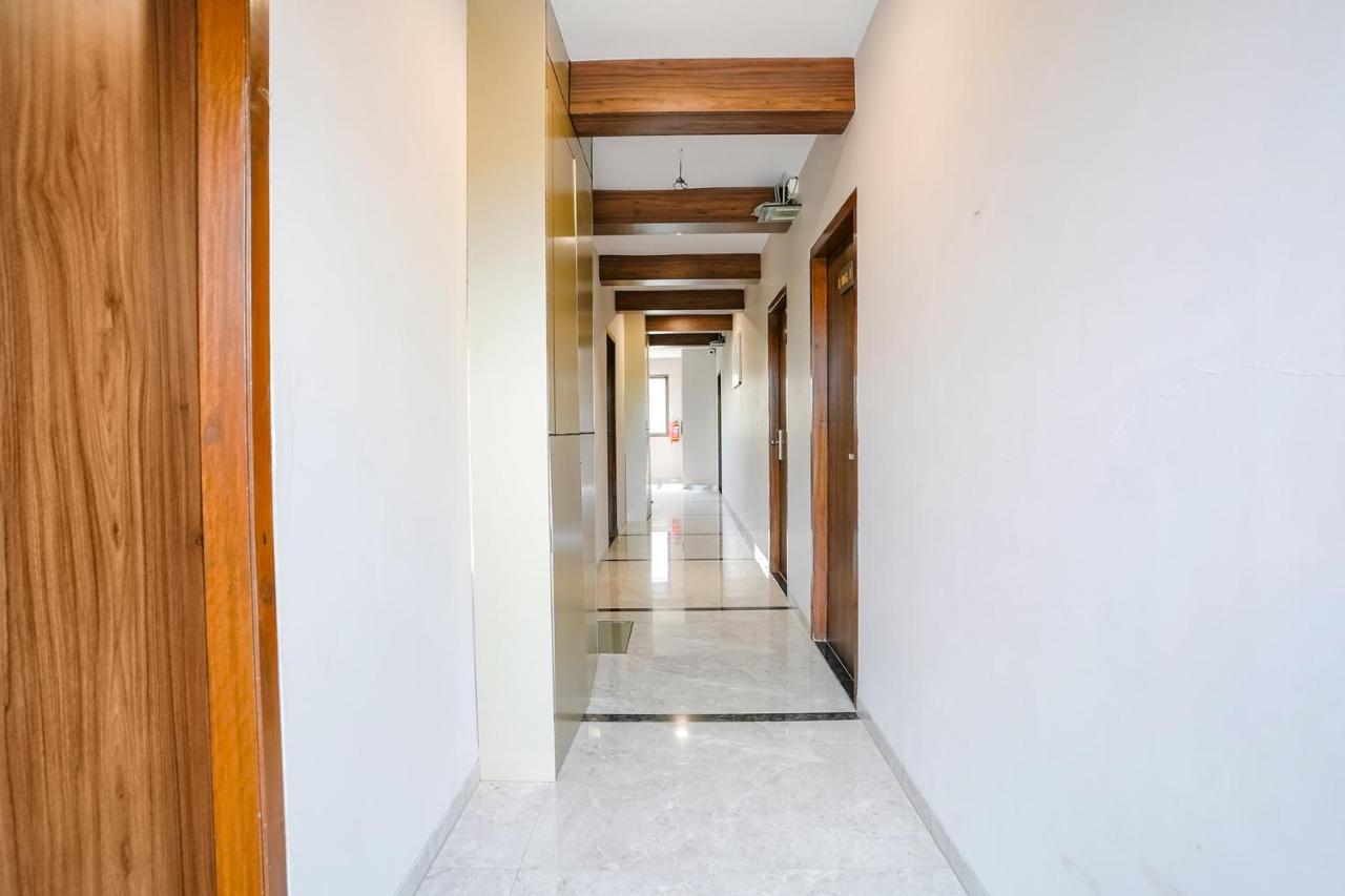 Fabhotel Swaraj Shirgaon  Esterno foto