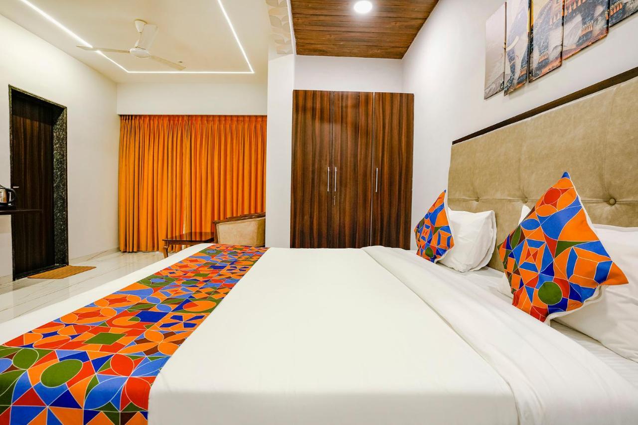Fabhotel Swaraj Shirgaon  Esterno foto