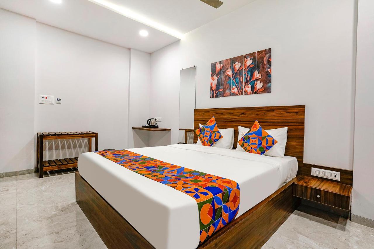 Fabhotel Swaraj Shirgaon  Esterno foto