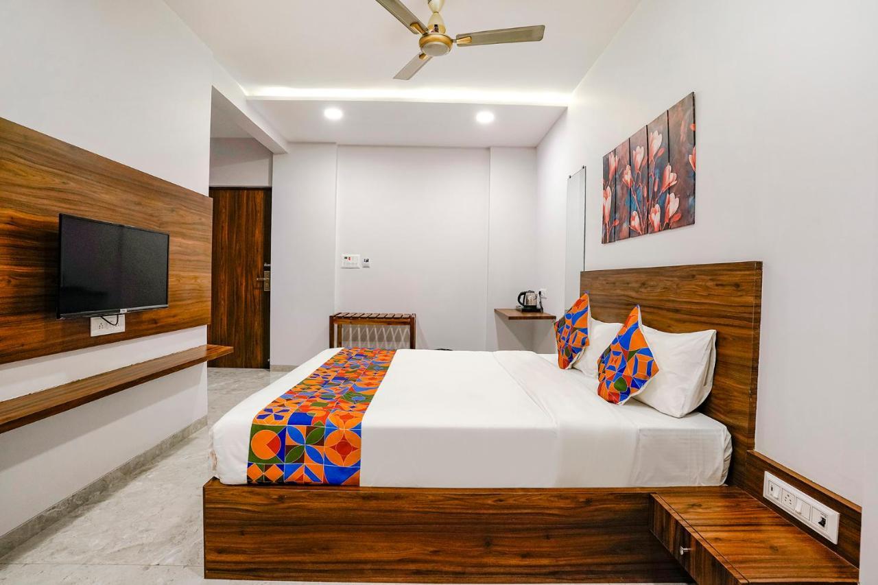 Fabhotel Swaraj Shirgaon  Esterno foto