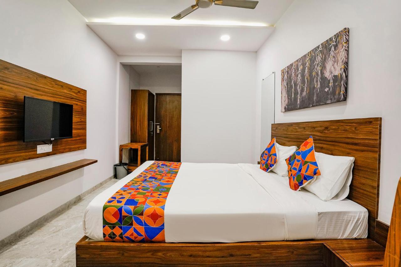 Fabhotel Swaraj Shirgaon  Esterno foto