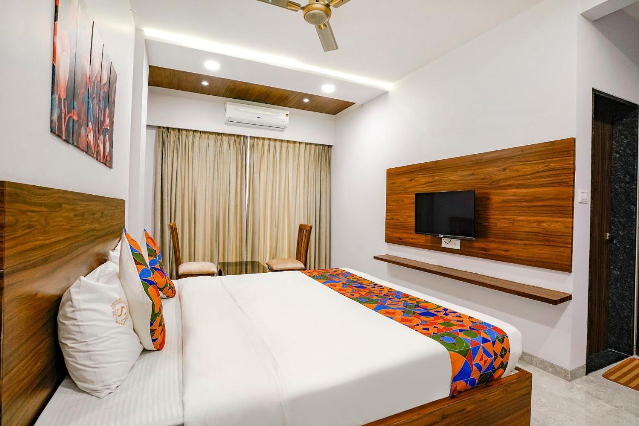 Fabhotel Swaraj Shirgaon  Esterno foto
