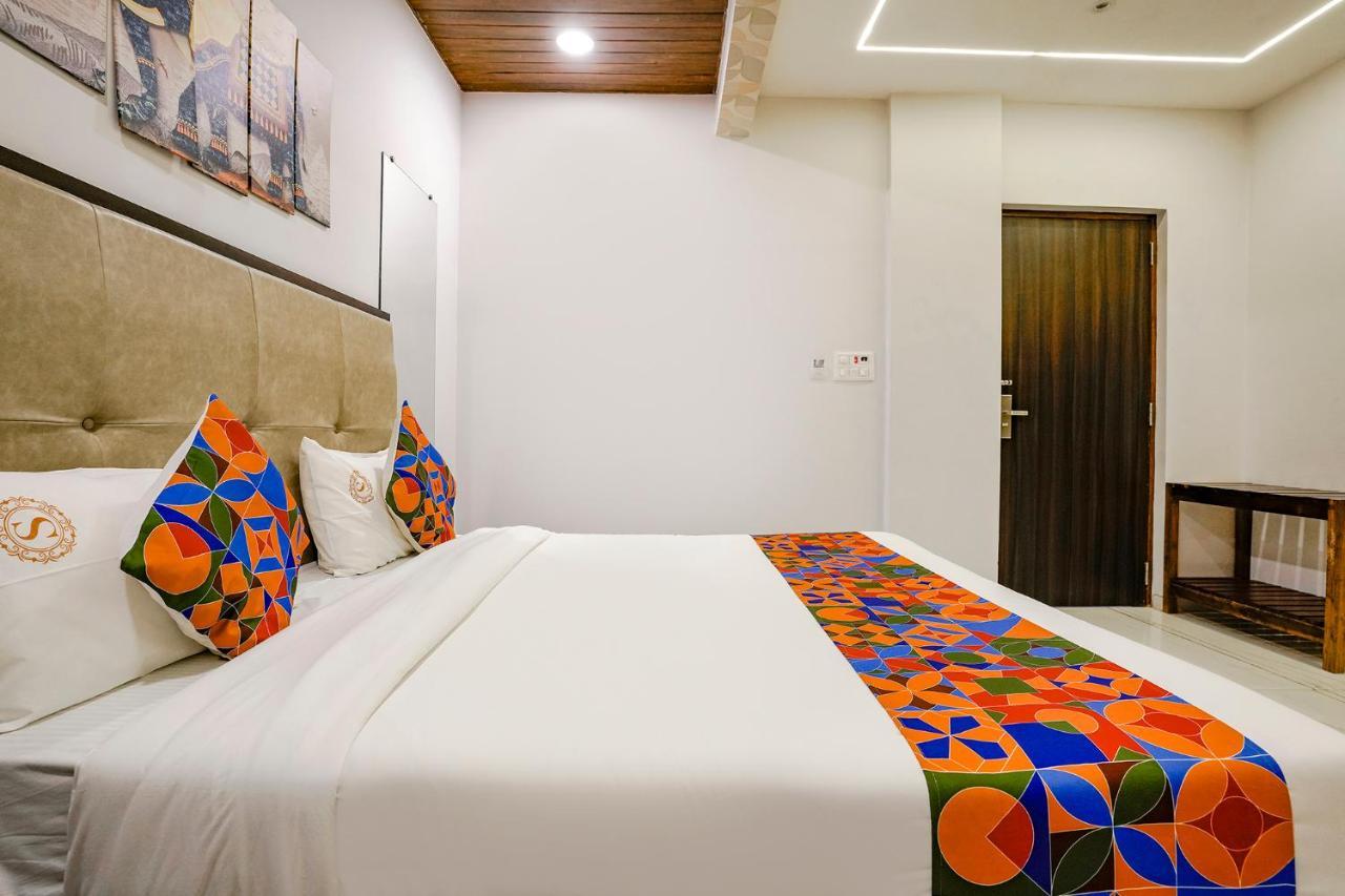 Fabhotel Swaraj Shirgaon  Esterno foto